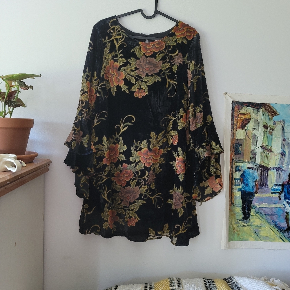 Love Riche Velvet Bell Sleeved Dress